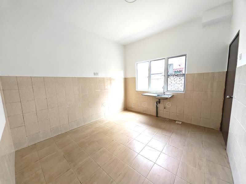 Rumah Teres 2-Tingkat untuk Dijual di TAMAN PUCHONG UTAMA (Puchong) - Zack Leong - Kitchen - PropertyGuru.com.my