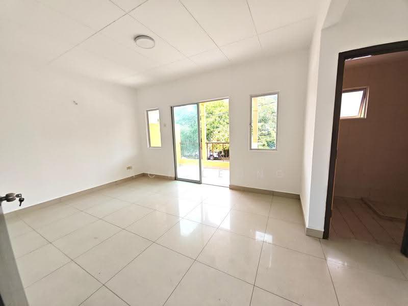 Rumah Teres 2-Tingkat untuk Dijual di TAMAN PUCHONG UTAMA (Puchong) - Zack Leong - Living Room - PropertyGuru.com.my