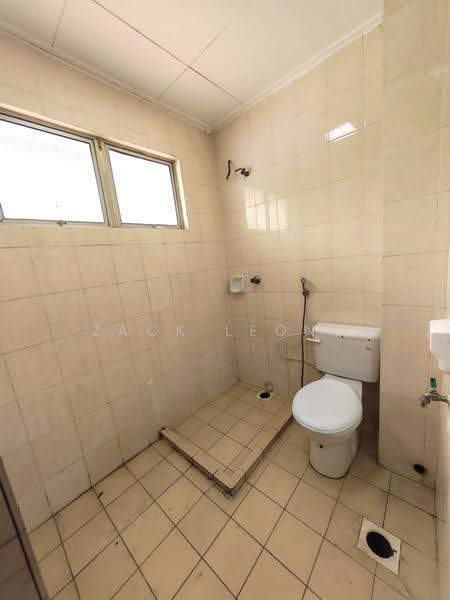 Rumah Teres 2-Tingkat untuk Dijual di TAMAN PUCHONG UTAMA (Puchong) - Zack Leong - Bathroom - PropertyGuru.com.my