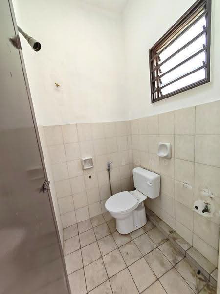 Rumah Teres 2-Tingkat untuk Dijual di TAMAN PUCHONG UTAMA (Puchong) - Zack Leong - Bathroom - PropertyGuru.com.my
