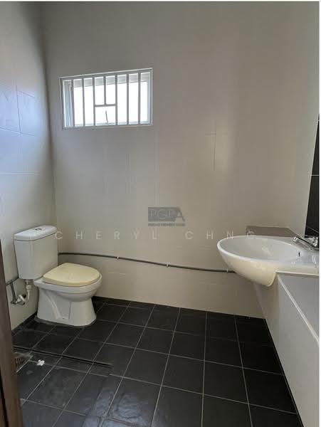 Rumah Banglo untuk Dijual di Bandar Baru Sungai Air Putih (Balik Pulau) - Cheryl Chng - Bathroom - PropertyGuru.com.my