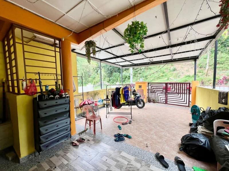 3-storey Terraced House for Sale in Taman Bukit Permata (Selayang) - Fauran Nawawi - PropertyGuru.com.my