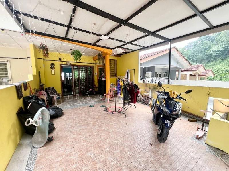 3-storey Terraced House for Sale in Taman Bukit Permata (Selayang) - Fauran Nawawi - PropertyGuru.com.my