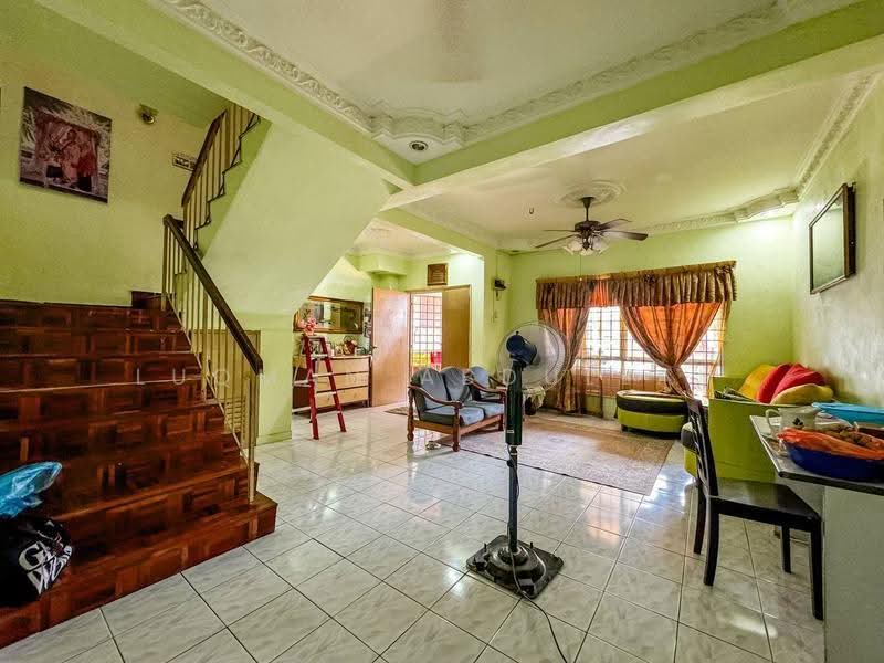2-storey Terraced House for Sale in Bandar Tasik Kesuma (Beranang) - Luqman Abdullah - Living Room - PropertyGuru.com.my