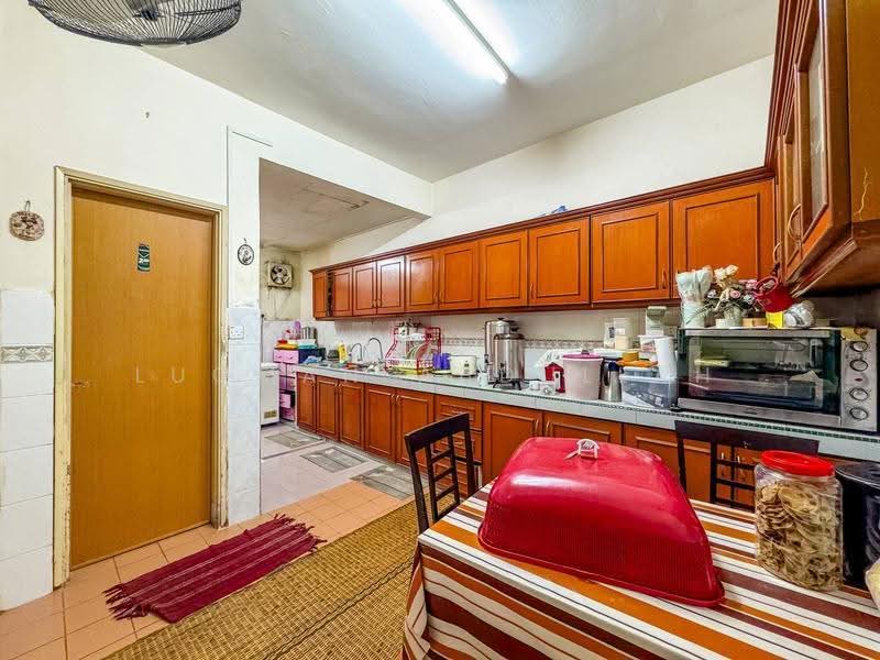 2-storey Terraced House for Sale in Bandar Tasik Kesuma (Beranang) - Luqman Abdullah - Kitchen - PropertyGuru.com.my