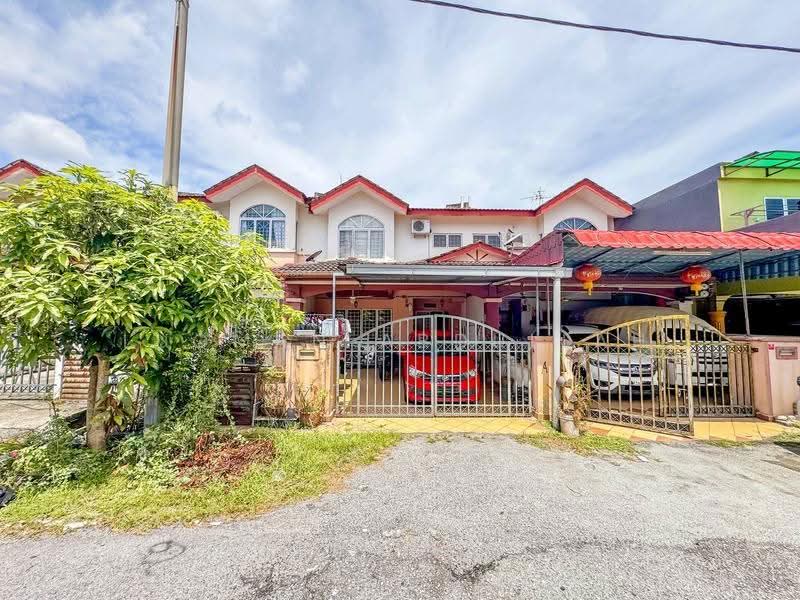 2-storey Terraced House for Sale in Bandar Tasik Kesuma (Beranang) - Luqman Abdullah - Exterior - PropertyGuru.com.my