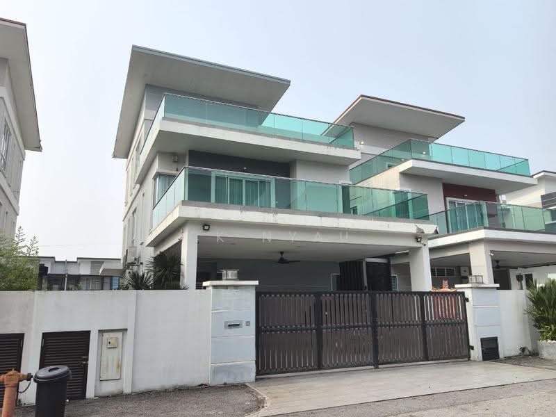 2.5-storey Terraced House for Sale in Ipoh (Perak) - Ck Nyau - Exterior - PropertyGuru.com.my