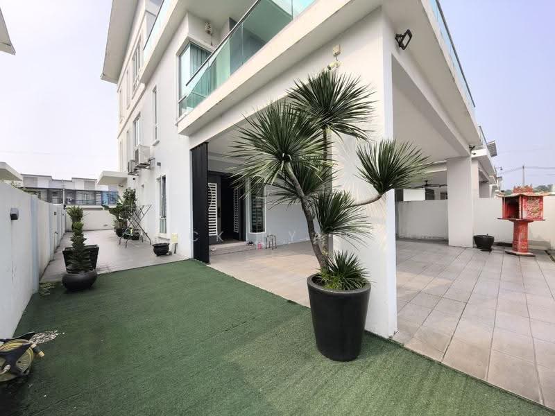 2.5-storey Terraced House for Sale in Ipoh (Perak) - Ck Nyau - Exterior - PropertyGuru.com.my