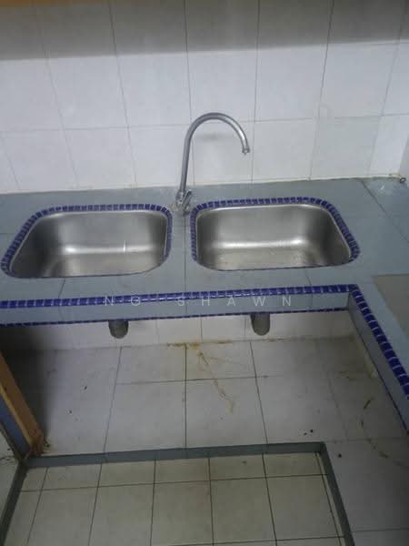 Rumah Flat untuk Dijual di Taman Sentosa - Ng Shawn - Kitchen - PropertyGuru.com.my