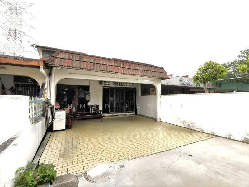 Rumah Teres 1-Tingkat untuk Dijual di Taman Sri Serdang (Seri Kembangan) - Ahmad Fadlee - PropertyGuru.com.my