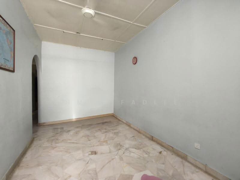 Rumah Teres 1-Tingkat untuk Dijual di Taman Sri Serdang (Seri Kembangan) - Ahmad Fadlee - PropertyGuru.com.my