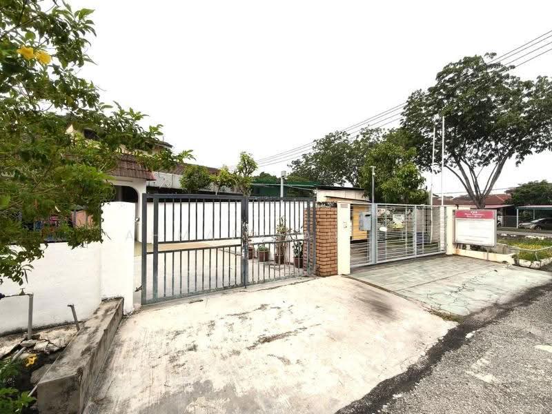 Rumah Teres 1-Tingkat untuk Dijual di Taman Sri Serdang (Seri Kembangan) - Ahmad Fadlee - PropertyGuru.com.my