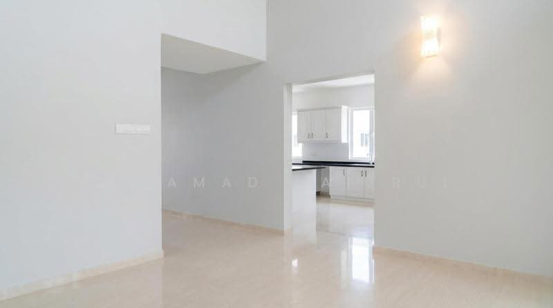 Bungalow House for Sale in Usj 16 (Subang Jaya) - Mohamad Haizrul - Kitchen - PropertyGuru.com.my