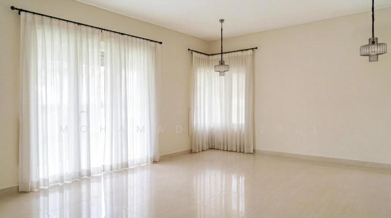 Bungalow House for Sale in Usj 16 (Subang Jaya) - Mohamad Haizrul - Living Room - PropertyGuru.com.my