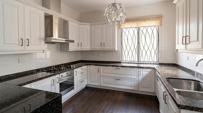 Bungalow House for Sale in Usj 16 (Subang Jaya) - Mohamad Haizrul - Kitchen - PropertyGuru.com.my