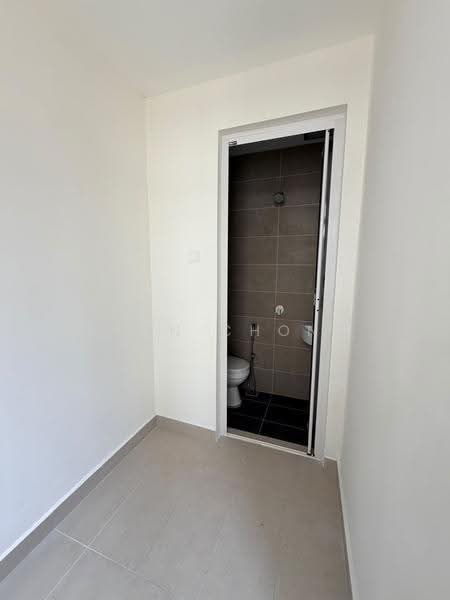 Rumah Berkembar untuk Dijual di Taman Sutera Utama (Skudai) - Ryan Chong - Bathroom - PropertyGuru.com.my