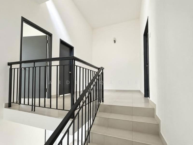 Rumah Teres 2-Tingkat untuk Dijual di Taman Pelangi Semenyih 2 (Semenyih) - Abdul Qadir - PropertyGuru.com.my
