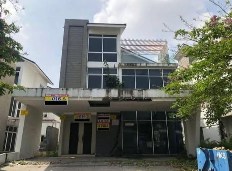 Bungalow House for Sale in Seksyen 25 (Shah Alam) - Mr Soon - Exterior - PropertyGuru.com.my