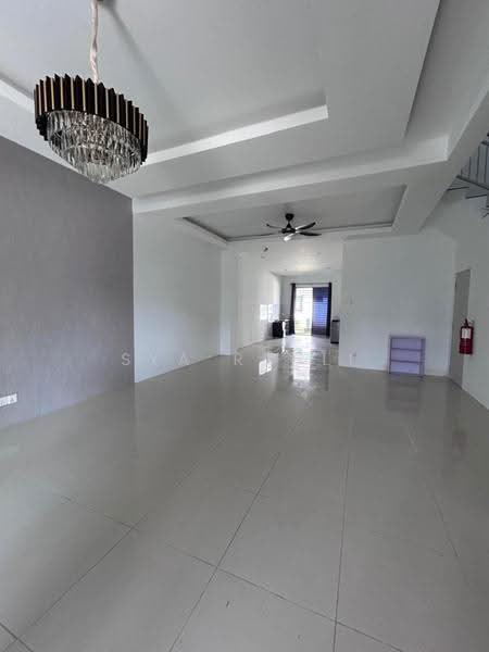 Rumah Teres 2-Tingkat untuk Disewa di Dengkil (Selangor) - Sya Rusli - Living Room - PropertyGuru.com.my