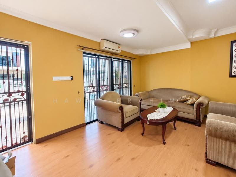 2-storey Terraced House for Sale in Nilai Impian (Nilai) - Hawa Ibrahim - Living Room - PropertyGuru.com.my