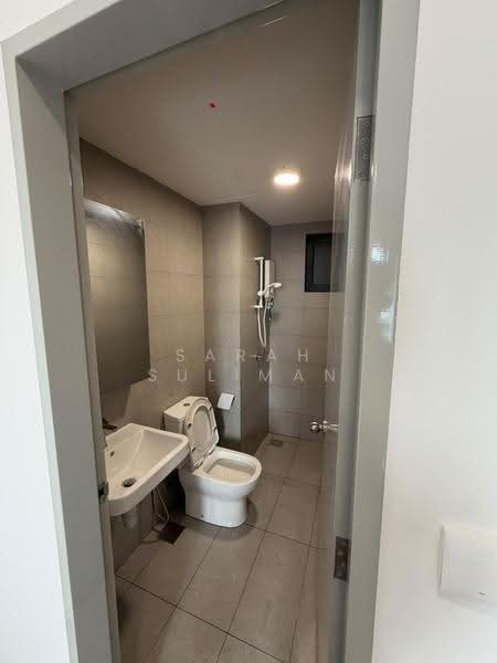 Kediaman Servis untuk Disewa di 168 Park Residensi Selayang - Sarah Suliman - Bathroom - PropertyGuru.com.my