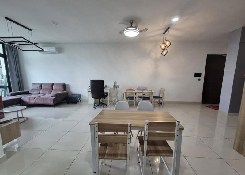 Kediaman Servis untuk Dijual di Green Haven - Yucong . - Living Room - PropertyGuru.com.my
