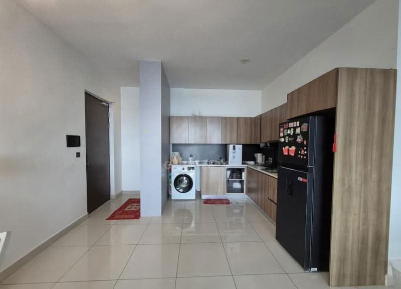 Kediaman Servis untuk Dijual di Green Haven - Yucong . - Kitchen - PropertyGuru.com.my