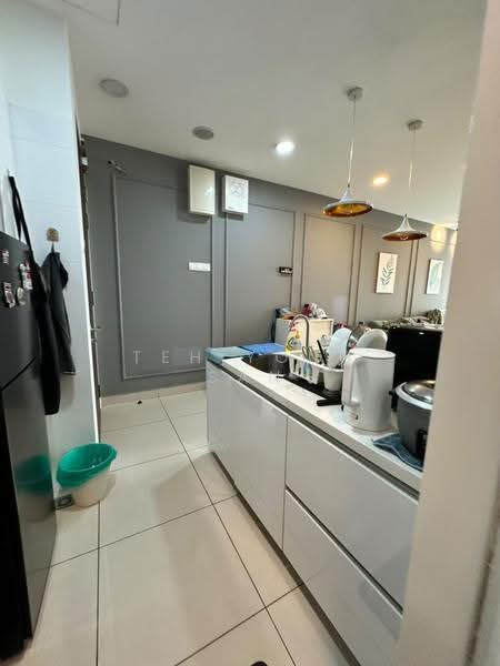 Service Residence for Sale at H2O Residences - Teh Yong San - Kitchen - PropertyGuru.com.my