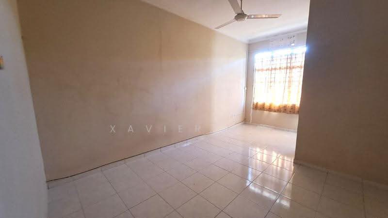 2-storey Terraced House for Sale in Desa Melati (Nilai) - Xavier Lim - 1st Floor room - PropertyGuru.com.my