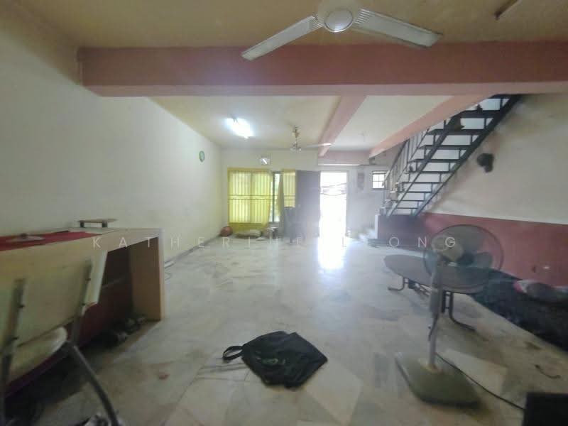 2-storey Terraced House for Sale in Rawang (Selangor) - Katherine Leong - Living Room - PropertyGuru.com.my