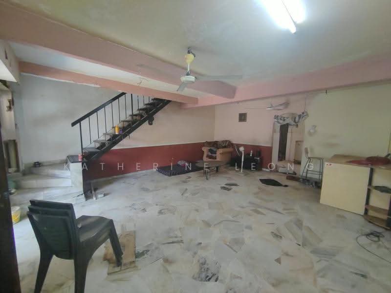 2-storey Terraced House for Sale in Rawang (Selangor) - Katherine Leong - Living Room - PropertyGuru.com.my