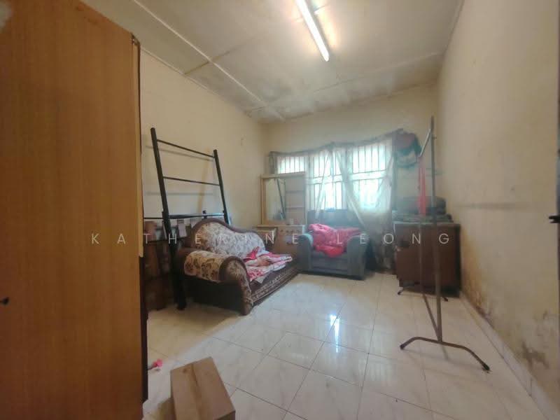 2-storey Terraced House for Sale in Rawang (Selangor) - Katherine Leong - Living Room - PropertyGuru.com.my