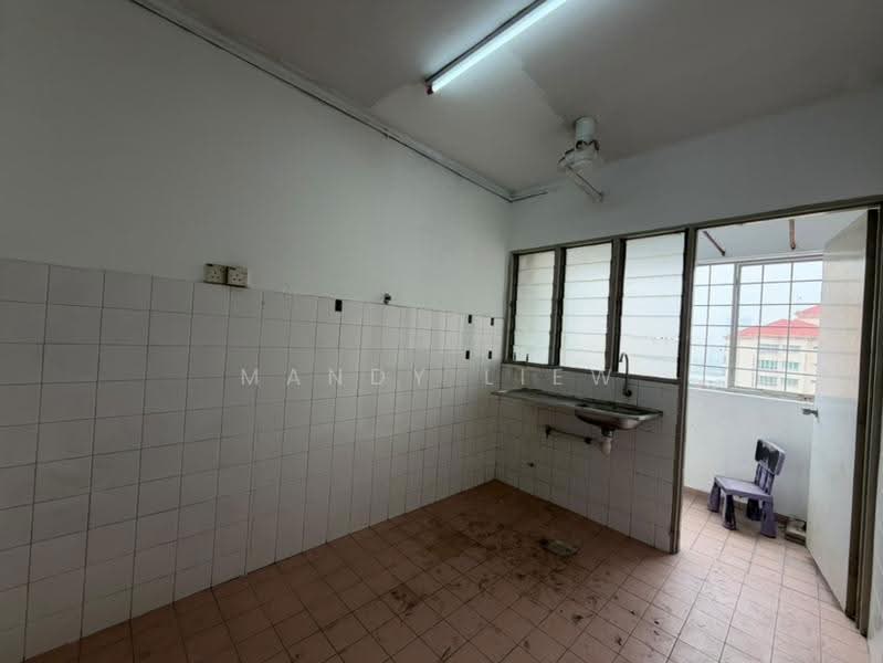 Pangsapuri untuk Dijual di Sri Intan 1 - Mandy Liew - Kitchen - PropertyGuru.com.my