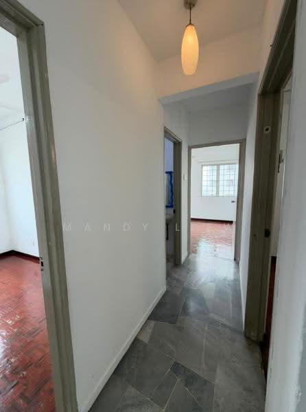 Pangsapuri untuk Dijual di Sri Intan 1 - Mandy Liew - Corridor - PropertyGuru.com.my