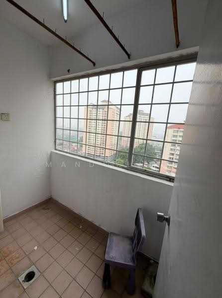 Pangsapuri untuk Dijual di Sri Intan 1 - Mandy Liew - Balcony - PropertyGuru.com.my