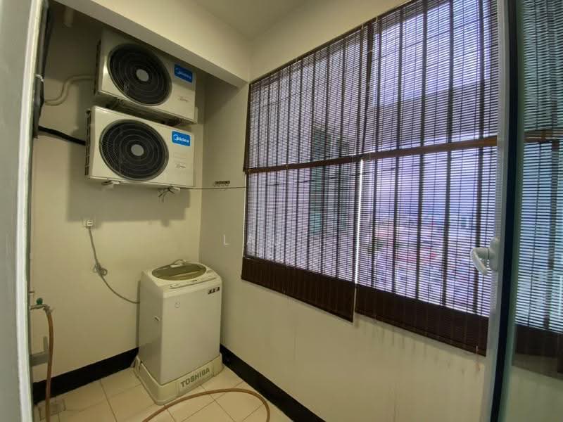 Kondominium untuk Disewa di Elements Garden - LAU . - Balcony - PropertyGuru.com.my