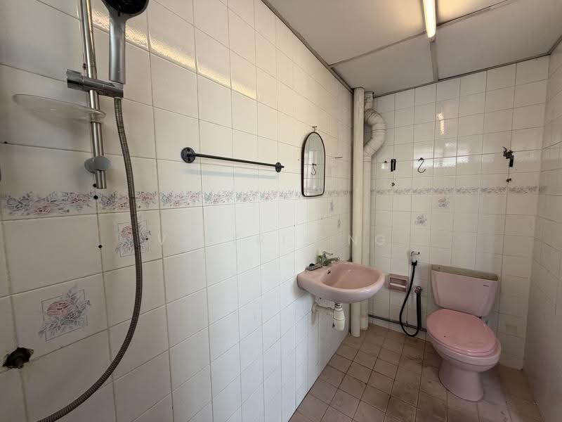 Apartment for Sale at Sri Intan 1 - Valerie Ng - Bathroom - PropertyGuru.com.my