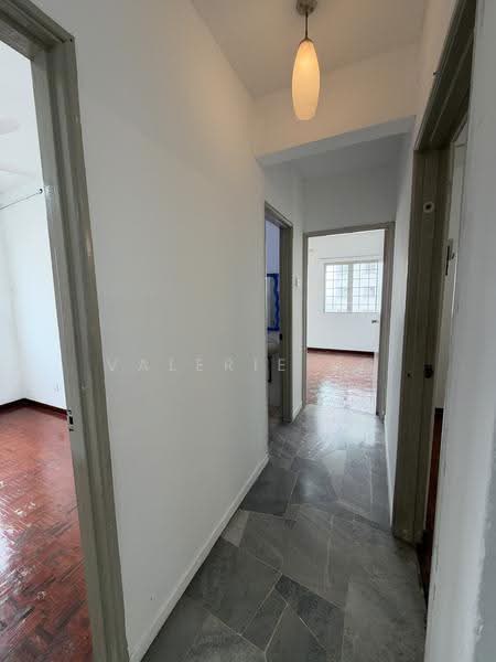 Apartment for Sale at Sri Intan 1 - Valerie Ng - Corridor - PropertyGuru.com.my