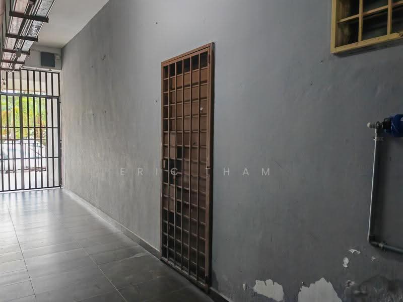Kedai untuk Dijual di Taman Bukit Segar (Cheras) - Eric Tham - Corridor - PropertyGuru.com.my