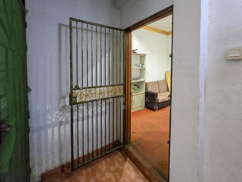 Shop / Office for Sale in Bandar Baru Ampang (Ampang) - Muhammad Shahrul Ridhwan Mehamad Nasir - Living Room - PropertyGuru.com.my