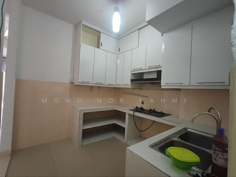 Apartment for Sale at Taman LTAT - Mohd Nor Fahmi - Kitchen - PropertyGuru.com.my