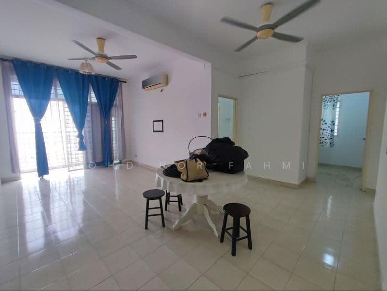 Apartment for Sale at Taman LTAT - Mohd Nor Fahmi - Living Room - PropertyGuru.com.my