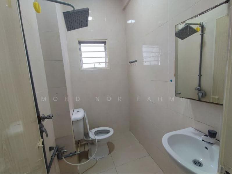 Apartment for Sale at Taman LTAT - Mohd Nor Fahmi - Bathroom - PropertyGuru.com.my