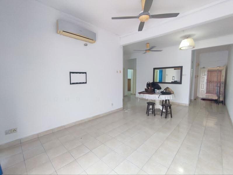 Apartment for Sale at Taman LTAT - Mohd Nor Fahmi - Living Room - PropertyGuru.com.my