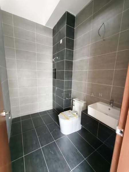 2-storey Terraced House for Rent in Taman Dato Onn (Johor Bahru) - Kenneth Tan - Bathroom - PropertyGuru.com.my