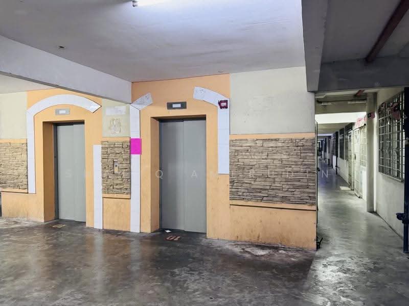Apartment for Sale at Mentari Court - Shafiq Amerudin - Corridor - PropertyGuru.com.my