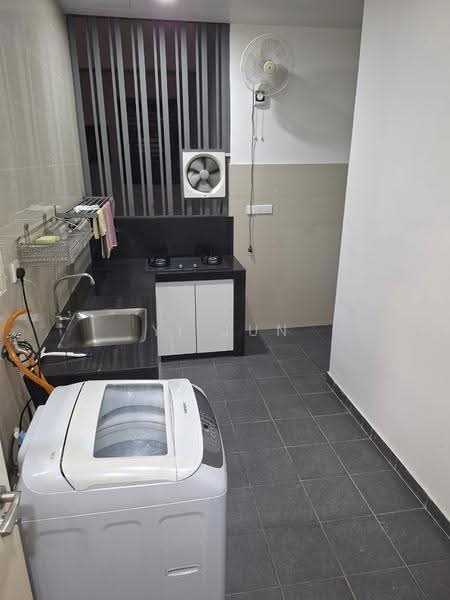 Kediaman Servis untuk Disewa di TRiGON Luxury Residences - Yi Jun - Kitchen - PropertyGuru.com.my