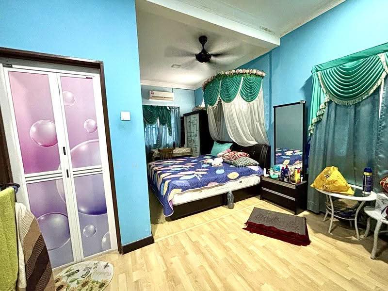 2-storey Terraced House for Sale in Kota Bayuemas (Klang) - Ishak Ramli - Bedroom - PropertyGuru.com.my