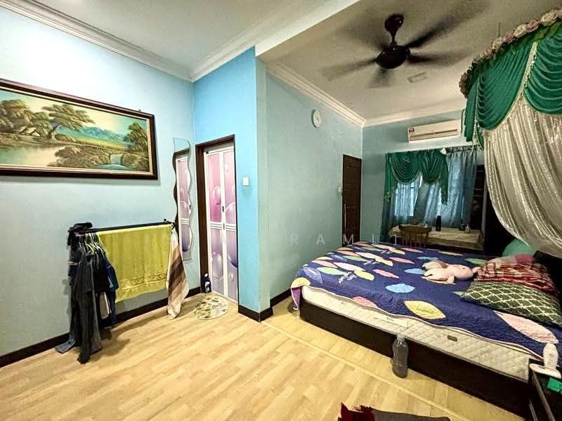 2-storey Terraced House for Sale in Kota Bayuemas (Klang) - Ishak Ramli - Bedroom - PropertyGuru.com.my