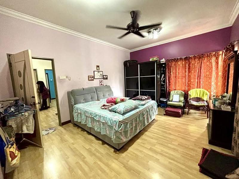2-storey Terraced House for Sale in Kota Bayuemas (Klang) - Ishak Ramli - Bedroom - PropertyGuru.com.my